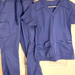 Wink brand scrub set